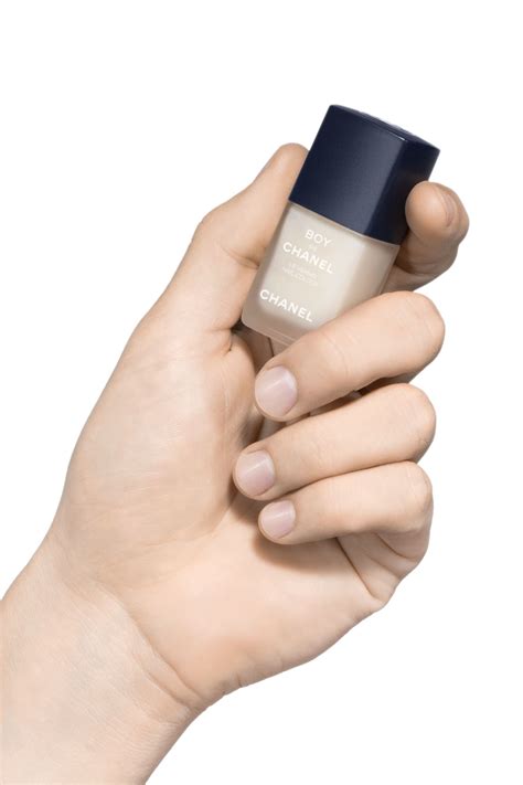 boy de chanel nail colour